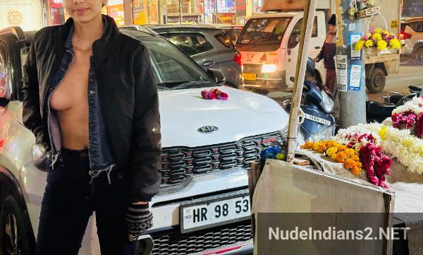 https://pub-5fcdf72a54cd4edbb03ec3edaa415a42.r2.dev/nakedleaks/sensual_gamer_nisha_rani's_risqué_urban_display/24.jpg