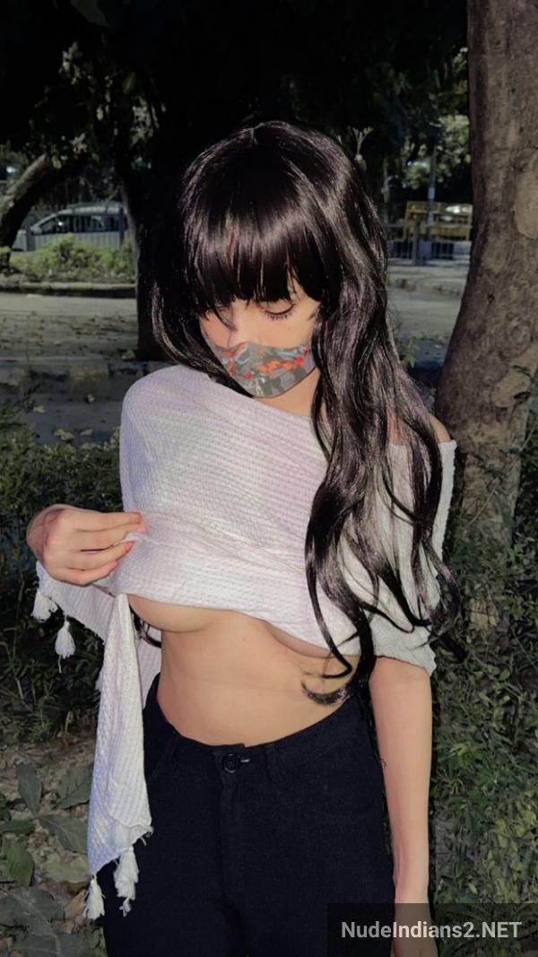 https://pub-5fcdf72a54cd4edbb03ec3edaa415a42.r2.dev/nakedleaks/sensual_gamer_nisha_rani's_risqué_urban_display/65.jpg