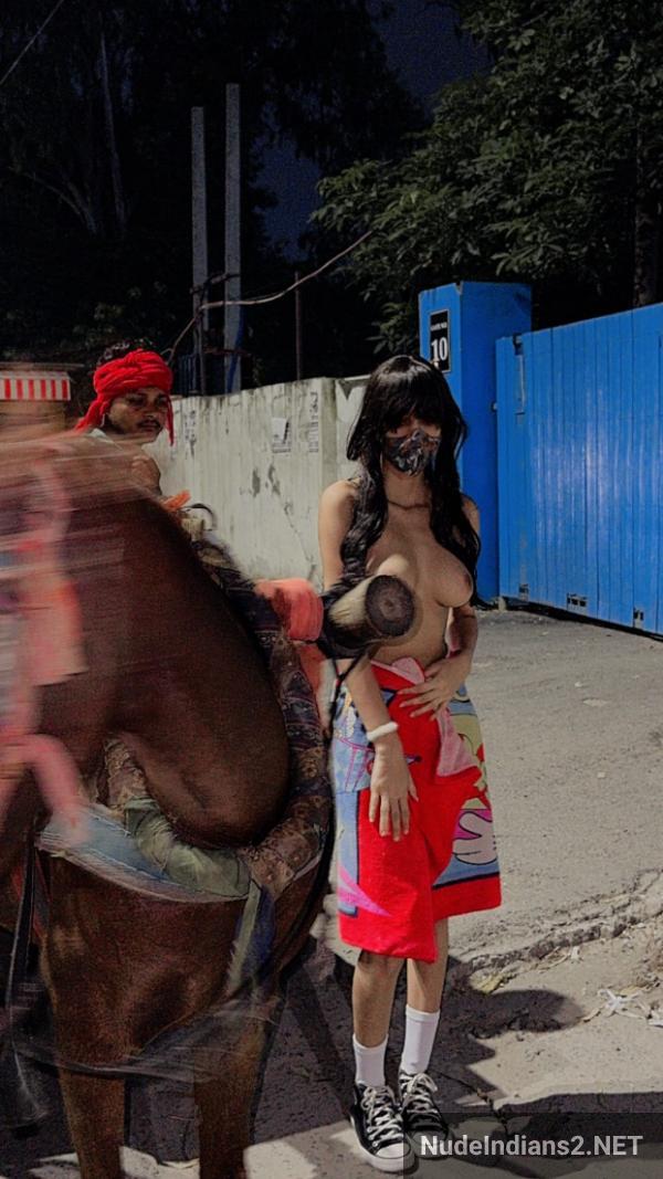 https://pub-5fcdf72a54cd4edbb03ec3edaa415a42.r2.dev/nakedleaks/sensual_gamer_nisha_rani's_risqué_urban_display/68.jpg