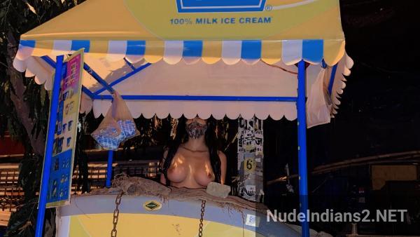 https://pub-5fcdf72a54cd4edbb03ec3edaa415a42.r2.dev/nakedleaks/sensual_gamer_nisha_rani's_risqué_urban_display/97.jpg