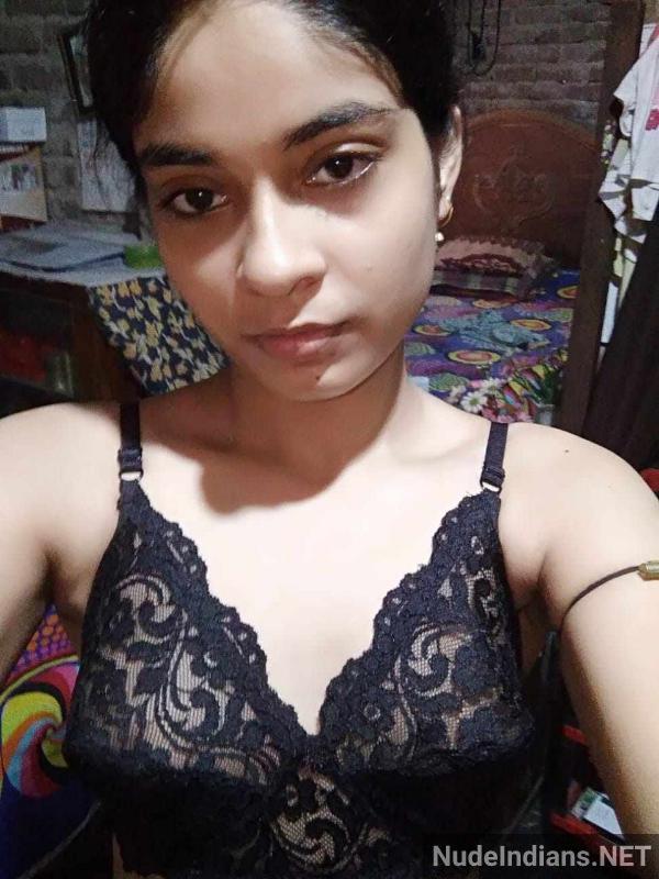 https://pub-5fcdf72a54cd4edbb03ec3edaa415a42.r2.dev/nakedleaks/sensual_image_collection_of_anjali_dubey,_a_teen_from_jharkhand/18.jpg
