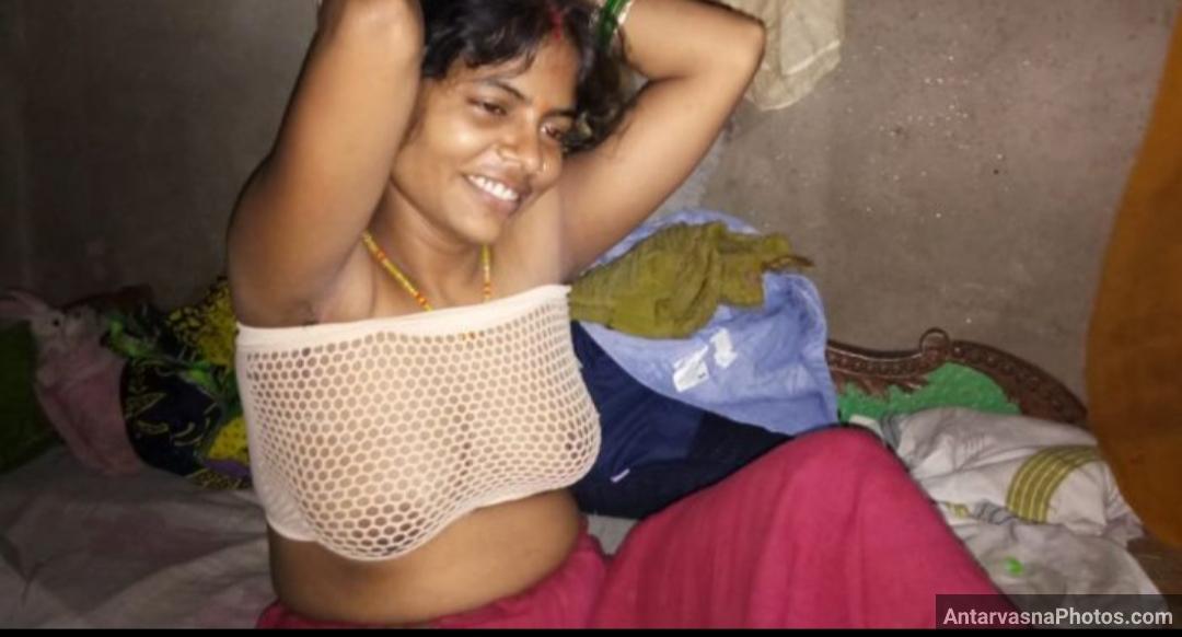 https://pub-5fcdf72a54cd4edbb03ec3edaa415a42.r2.dev/nakedleaks/sensual_images_of_bihari_housewife_in_intimate_moments/11.jpg