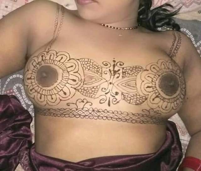 https://pub-5fcdf72a54cd4edbb03ec3edaa415a42.r2.dev/nakedleaks/sensual_images_of_desi_girls_celebrating_karwa_chauth/5.jpg