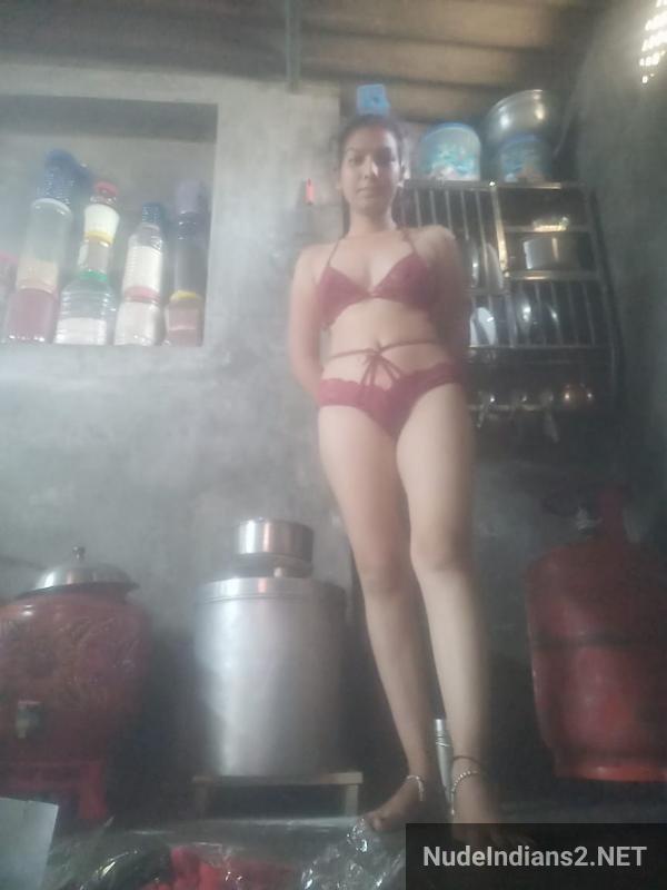 https://pub-5fcdf72a54cd4edbb03ec3edaa415a42.r2.dev/nakedleaks/sensual_images_of_gujarati_hetal_shah's_milky_white_nude_figure/9.jpg