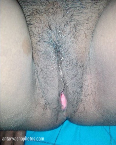 Sensual images of Indian bhabhi Preeti