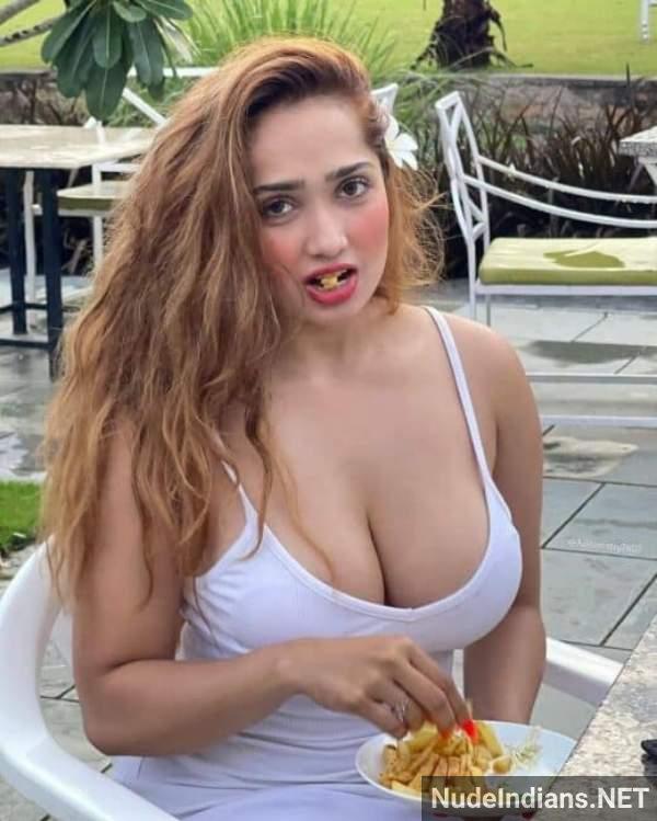 https://pub-5fcdf72a54cd4edbb03ec3edaa415a42.r2.dev/nakedleaks/sensual_images_of_indian_women_baring_their_ample_breasts/47.jpg
