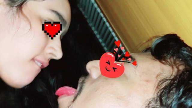 https://pub-5fcdf72a54cd4edbb03ec3edaa415a42.r2.dev/nakedleaks/sensual_images_of_kavya_in_intimate_moments/15.jpg