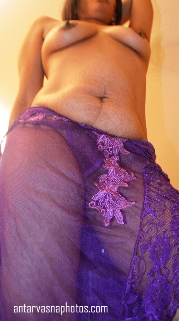 https://pub-5fcdf72a54cd4edbb03ec3edaa415a42.r2.dev/nakedleaks/sensual_images_of_khusbu's_naughty_bhabhi/1.jpg