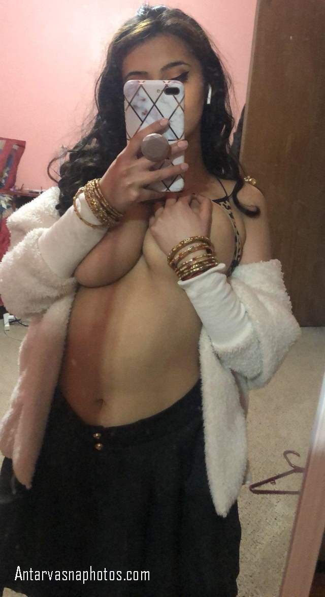 https://pub-5fcdf72a54cd4edbb03ec3edaa415a42.r2.dev/nakedleaks/sensual_images_of_komal_for_jiju/2.jpg