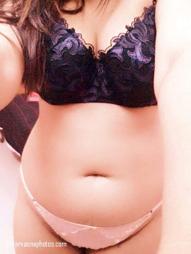 https://pub-5fcdf72a54cd4edbb03ec3edaa415a42.r2.dev/nakedleaks/sensual_images_of_komal_for_jiju/4.jpg