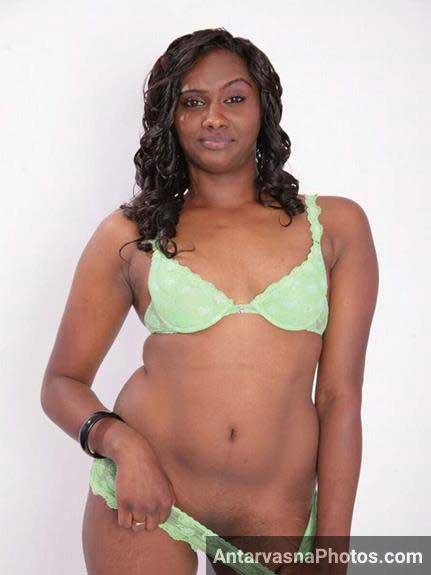 https://pub-5fcdf72a54cd4edbb03ec3edaa415a42.r2.dev/nakedleaks/sensual_images_of_mallu_lady's_intimate_moments/0.jpg
