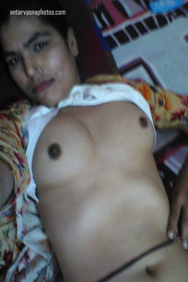 https://pub-5fcdf72a54cd4edbb03ec3edaa415a42.r2.dev/nakedleaks/sensual_images_of_priti,_the_bhabhi_from_bhagalpur/3.jpg