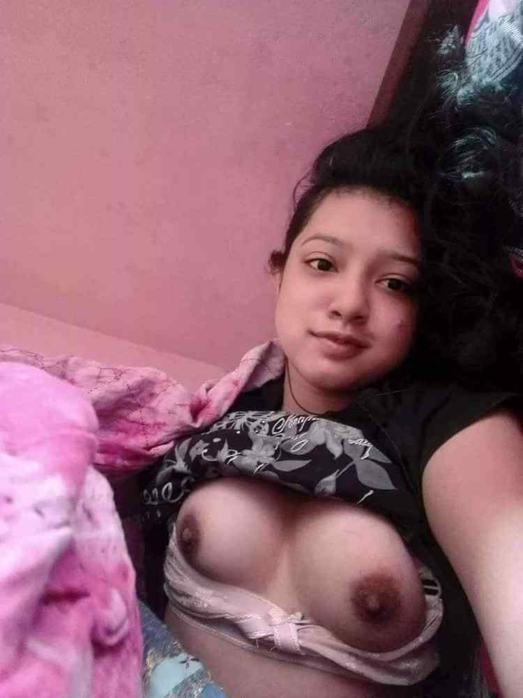 https://pub-5fcdf72a54cd4edbb03ec3edaa415a42.r2.dev/nakedleaks/sensual_images_of_rural_women/3.jpg