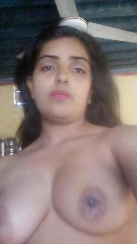 https://pub-5fcdf72a54cd4edbb03ec3edaa415a42.r2.dev/nakedleaks/sensual_images_of_rural_women/46.jpg