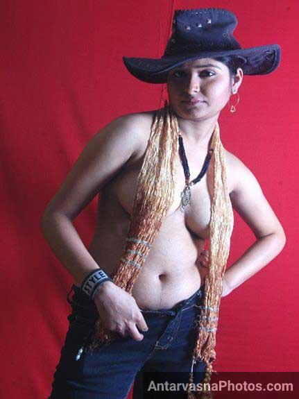 https://pub-5fcdf72a54cd4edbb03ec3edaa415a42.r2.dev/nakedleaks/sensual_indian_actress's_high-quality_adult_images/2.jpg