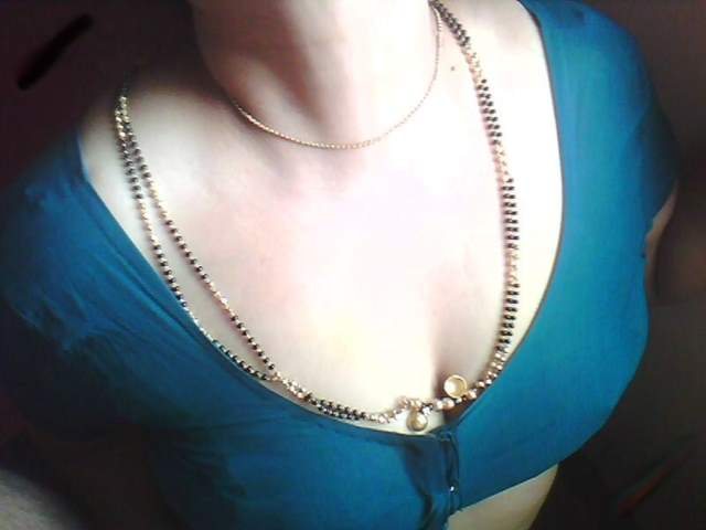 https://pub-5fcdf72a54cd4edbb03ec3edaa415a42.r2.dev/nakedleaks/sensual_indian_aunt's_desi_intimate_picture/19.jpg