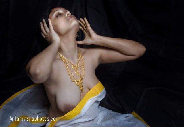https://pub-5fcdf72a54cd4edbb03ec3edaa415a42.r2.dev/nakedleaks/sensual_indian_bhabhi_kamasutra_inspired_images/3.jpg