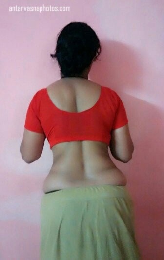 https://pub-5fcdf72a54cd4edbb03ec3edaa415a42.r2.dev/nakedleaks/sensual_indian_bhabhi_pari's_captivating_imagery/0.jpg