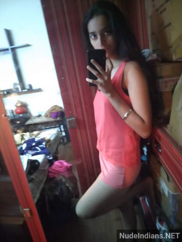 https://pub-5fcdf72a54cd4edbb03ec3edaa415a42.r2.dev/nakedleaks/sensual_indian_girlfriend's_nude_photos_in_bengaluru/37.jpg