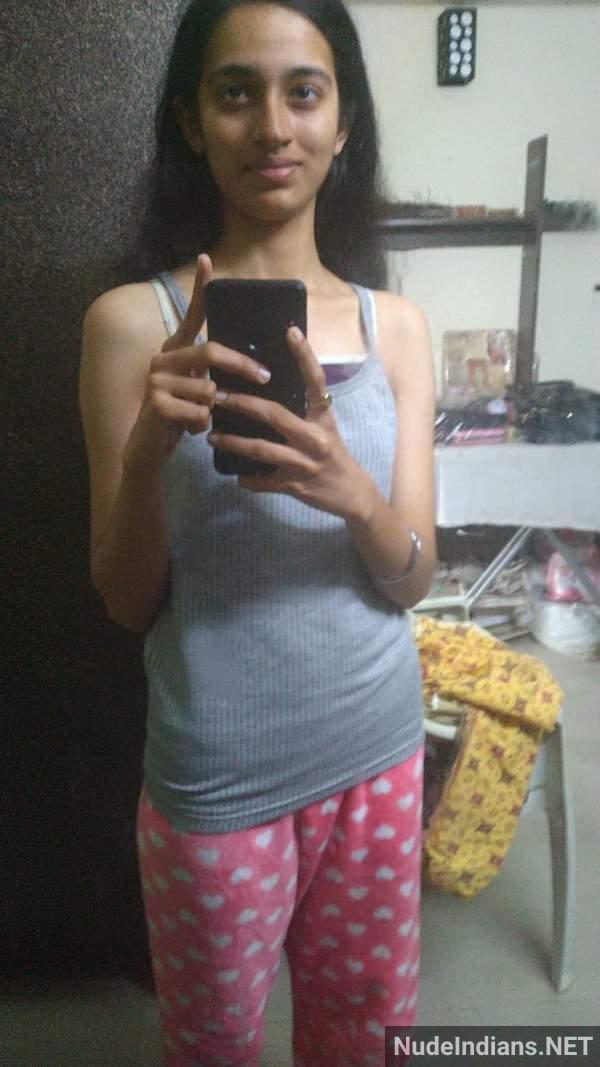 https://pub-5fcdf72a54cd4edbb03ec3edaa415a42.r2.dev/nakedleaks/sensual_indian_girlfriend's_nude_photos_in_bengaluru/73.jpg