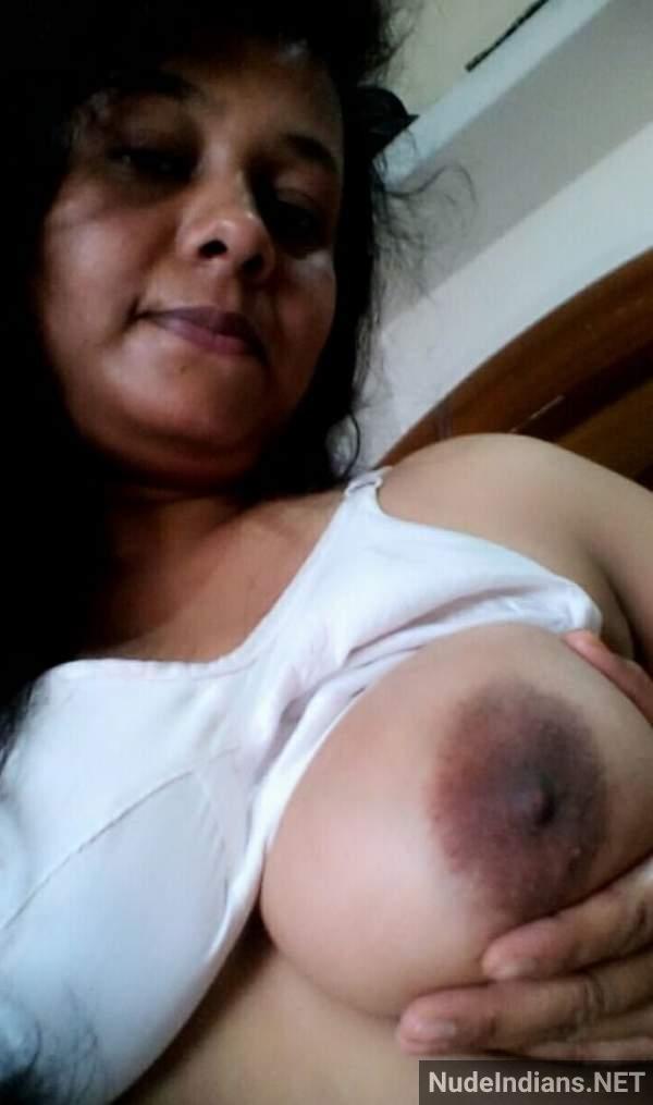 https://pub-5fcdf72a54cd4edbb03ec3edaa415a42.r2.dev/nakedleaks/sensual_indian_lady_reveals_her_curves_in_captivating_selfies/27.jpg