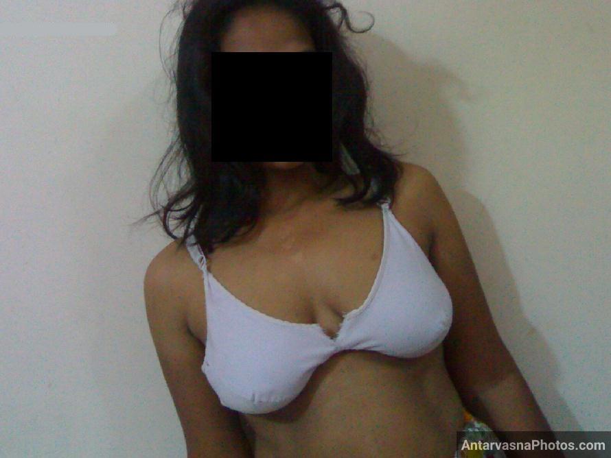 https://pub-5fcdf72a54cd4edbb03ec3edaa415a42.r2.dev/nakedleaks/sensual_indian_lady_shares_nude_chest_and_private_area_pictures/1.jpg