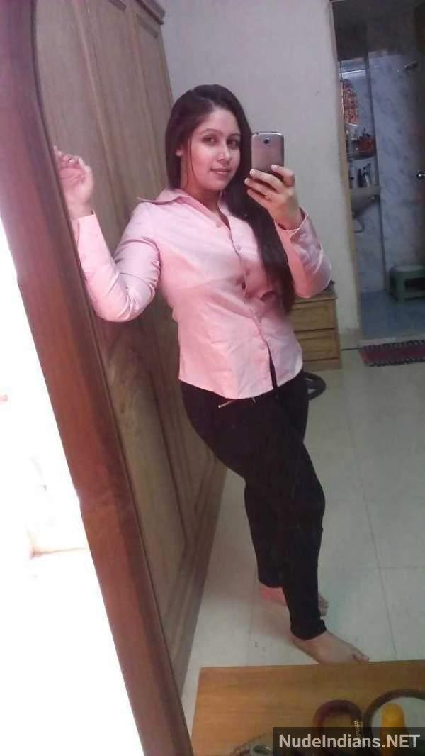 https://pub-5fcdf72a54cd4edbb03ec3edaa415a42.r2.dev/nakedleaks/sensual_indian_spouses'_pre-sex_nude_snapshots/33.jpg