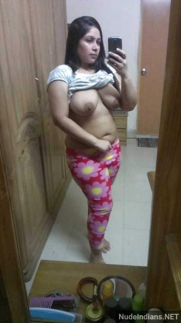 https://pub-5fcdf72a54cd4edbb03ec3edaa415a42.r2.dev/nakedleaks/sensual_indian_spouses'_pre-sex_nude_snapshots/38.jpg