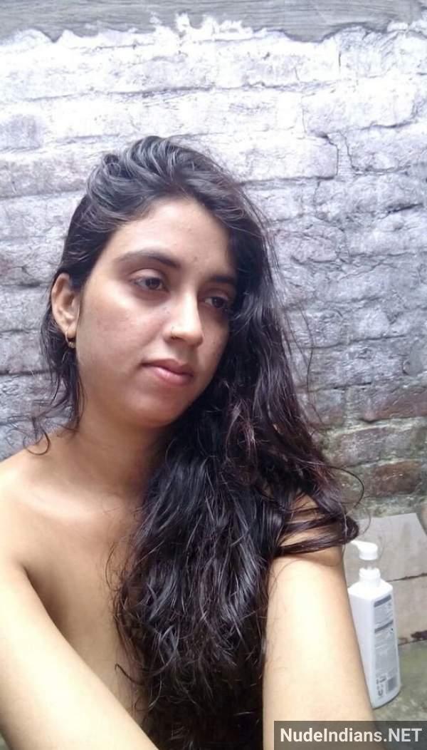 https://pub-5fcdf72a54cd4edbb03ec3edaa415a42.r2.dev/nakedleaks/sensual_indian_spouses'_pre-sex_nude_snapshots/60.jpg