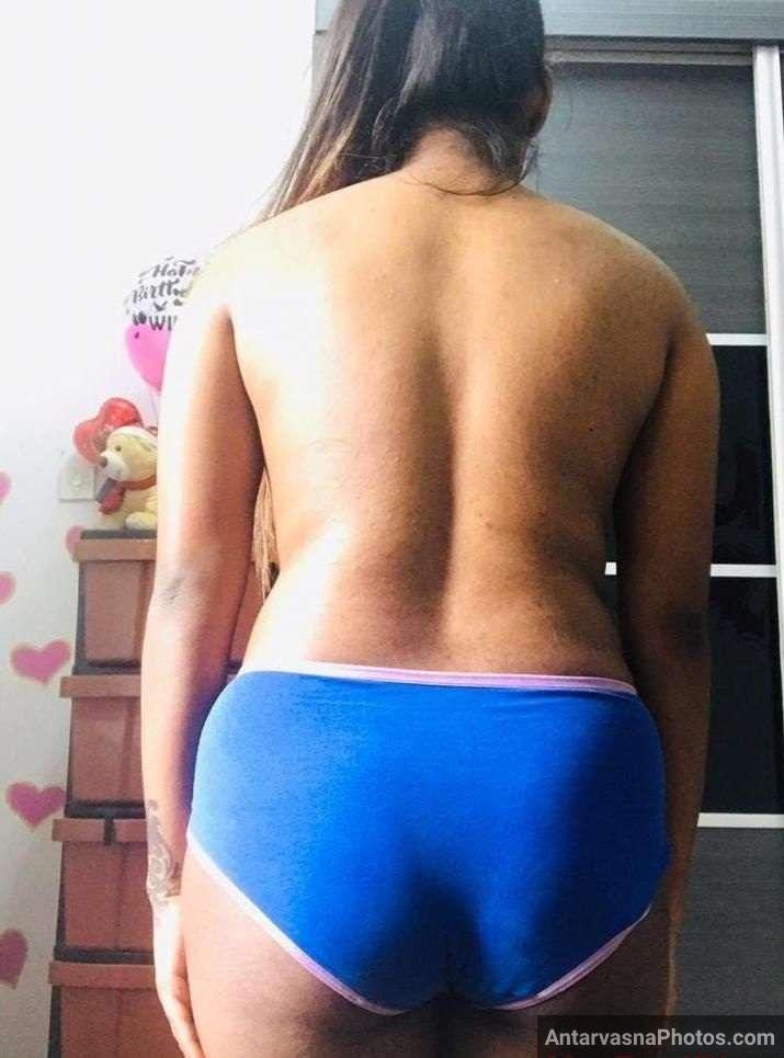 https://pub-5fcdf72a54cd4edbb03ec3edaa415a42.r2.dev/nakedleaks/sensual_indian_wife_reveals_naked_body_in_selfies/7.jpg