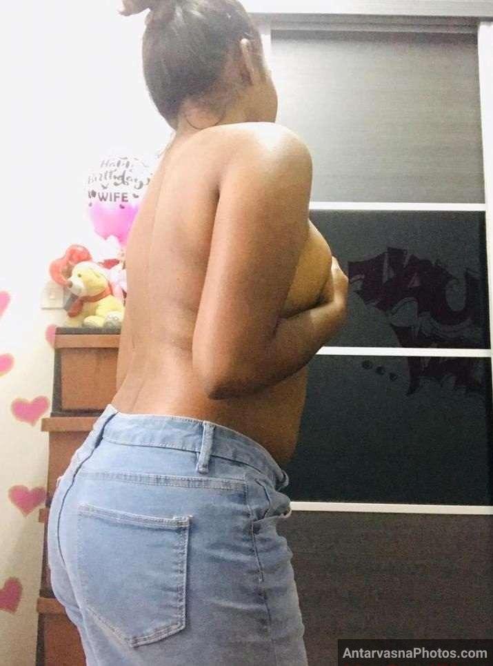 https://pub-5fcdf72a54cd4edbb03ec3edaa415a42.r2.dev/nakedleaks/sensual_indian_wife_reveals_naked_body_in_selfies/9.jpg