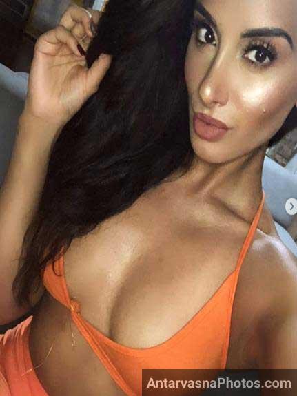 https://pub-5fcdf72a54cd4edbb03ec3edaa415a42.r2.dev/nakedleaks/sensual_indian_women_indulge_in_intimate_moments/3.jpg