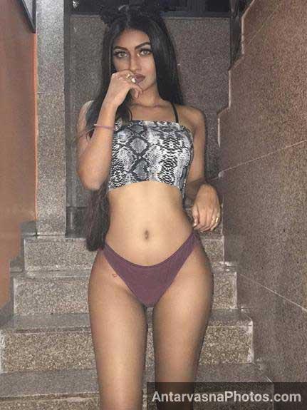https://pub-5fcdf72a54cd4edbb03ec3edaa415a42.r2.dev/nakedleaks/sensual_indian_women_indulge_in_intimate_moments/4.jpg