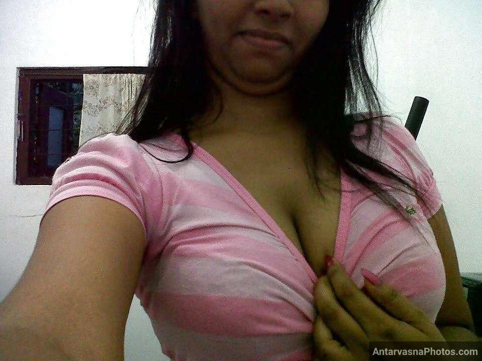 https://pub-5fcdf72a54cd4edbb03ec3edaa415a42.r2.dev/nakedleaks/sensual_kannada_bhabhi's_alluring_photo_collection/16.jpg