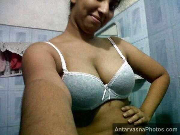 https://pub-5fcdf72a54cd4edbb03ec3edaa415a42.r2.dev/nakedleaks/sensual_kannada_bhabhi's_alluring_photo_collection/2.jpg