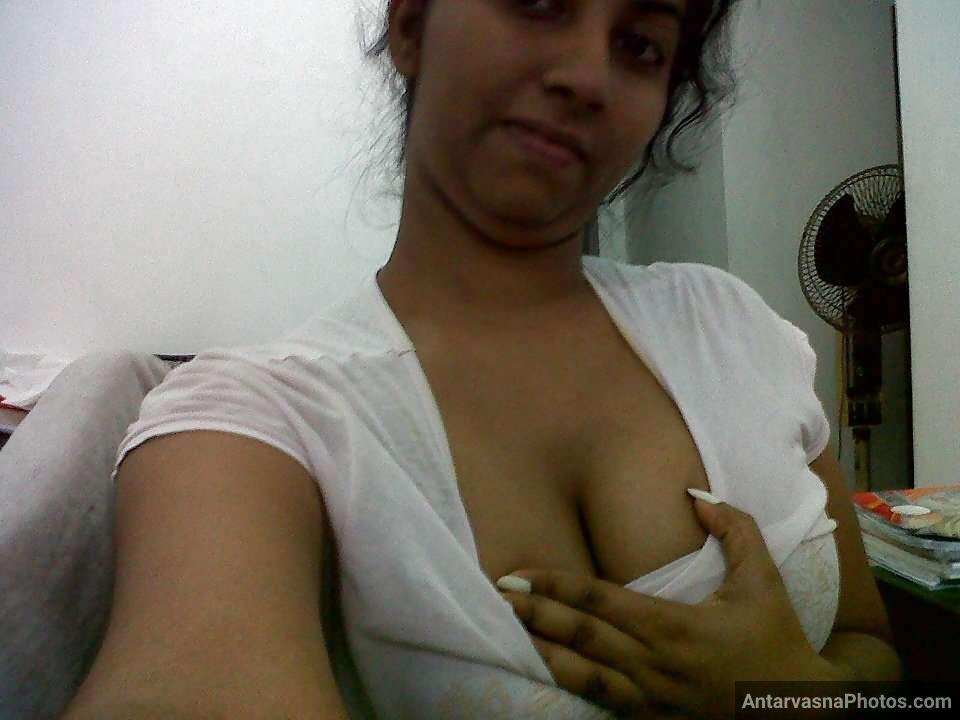 https://pub-5fcdf72a54cd4edbb03ec3edaa415a42.r2.dev/nakedleaks/sensual_kannada_bhabhi's_alluring_photo_collection/9.jpg