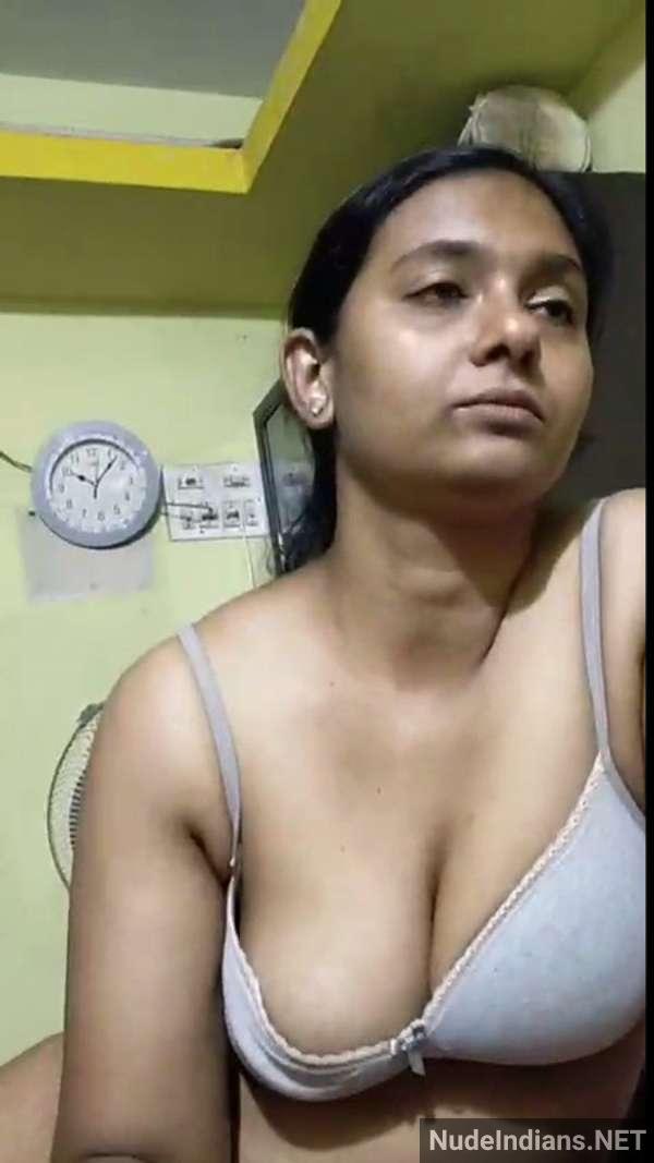 https://pub-5fcdf72a54cd4edbb03ec3edaa415a42.r2.dev/nakedleaks/sensual_kerala_college_girlfriends_exposed_in_nude_photos/23.jpg