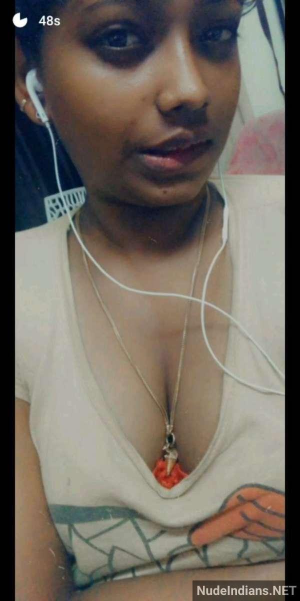 https://pub-5fcdf72a54cd4edbb03ec3edaa415a42.r2.dev/nakedleaks/sensual_kerala_college_girlfriends_exposed_in_nude_photos/25.jpg