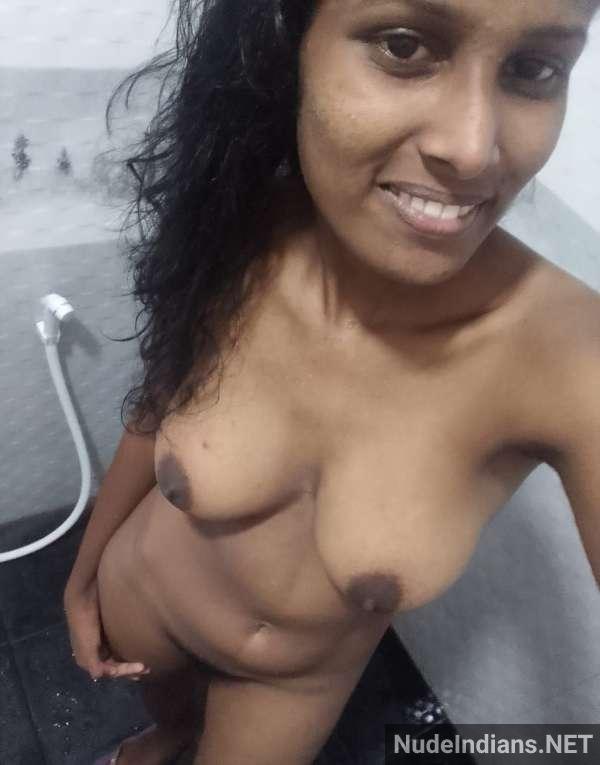 Sensual Kerala College Girlfriends Exposed in Nude Photos