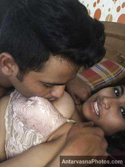 https://pub-5fcdf72a54cd4edbb03ec3edaa415a42.r2.dev/nakedleaks/sensual_live_performance_by_indian_couple/8.jpg