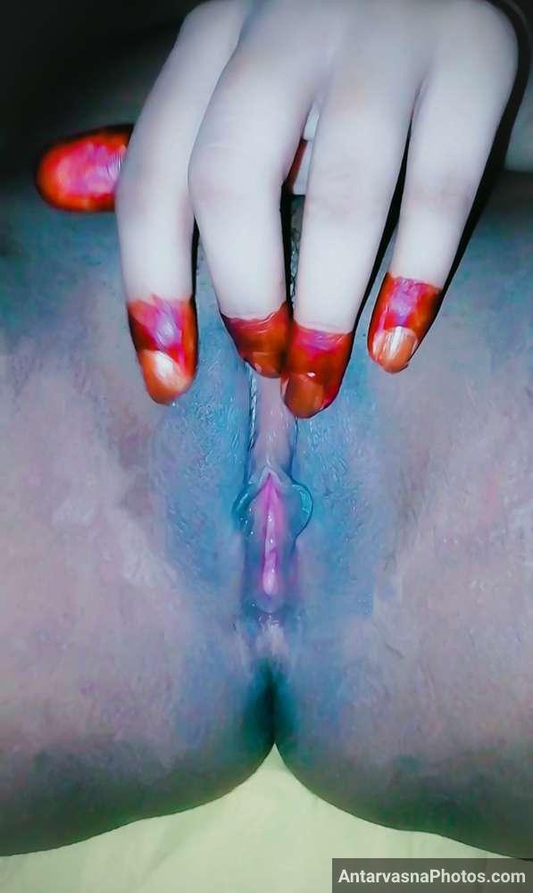 https://pub-5fcdf72a54cd4edbb03ec3edaa415a42.r2.dev/nakedleaks/sensual_photos_of_a_bengali_college_girl_with_pink_lips/0.jpg