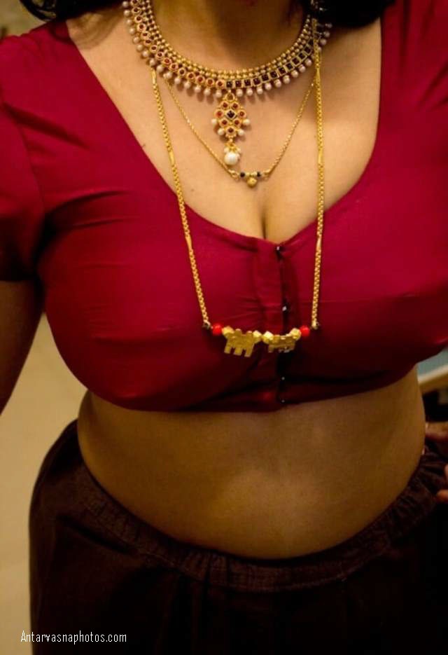 https://pub-5fcdf72a54cd4edbb03ec3edaa415a42.r2.dev/nakedleaks/sensual_photos_of_bhabhi's_steamy_encounter/2.jpg