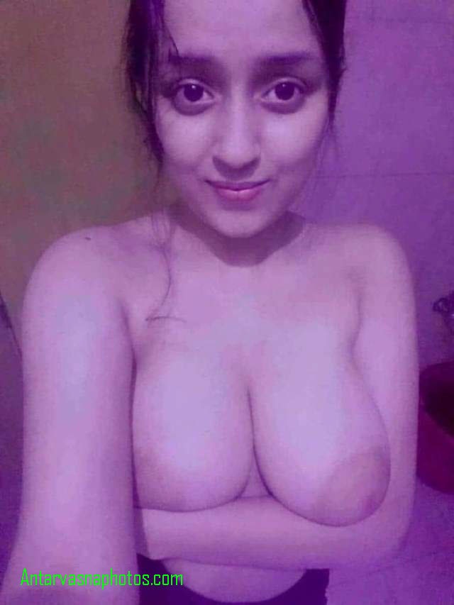 https://pub-5fcdf72a54cd4edbb03ec3edaa415a42.r2.dev/nakedleaks/sensual_photos_of_busty_girl_for_seduction/4.jpg