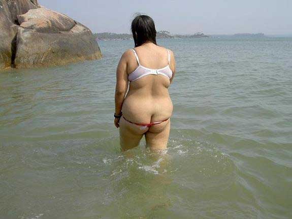 https://pub-5fcdf72a54cd4edbb03ec3edaa415a42.r2.dev/nakedleaks/sensual_photos_of_desi_indian_girls/7.jpg