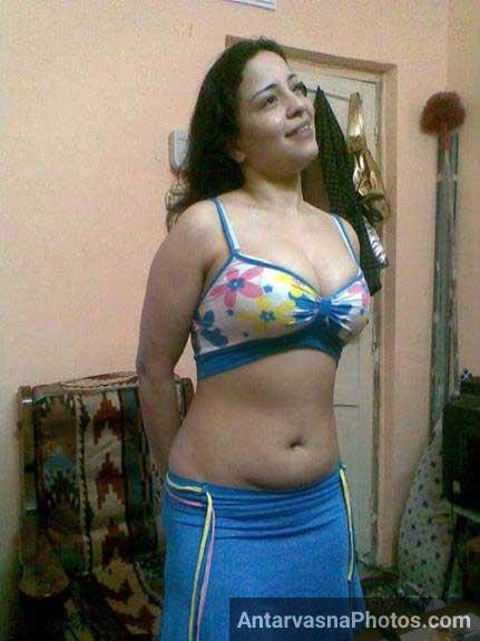 Sensual Photos of Desirable Indian Women