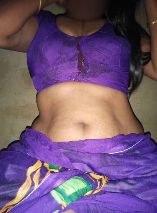 https://pub-5fcdf72a54cd4edbb03ec3edaa415a42.r2.dev/nakedleaks/sensual_photos_of_horny_indian_wife_mamta/0.jpg