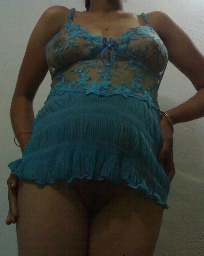 https://pub-5fcdf72a54cd4edbb03ec3edaa415a42.r2.dev/nakedleaks/sensual_photos_of_indian_teen_suhana/4.jpg