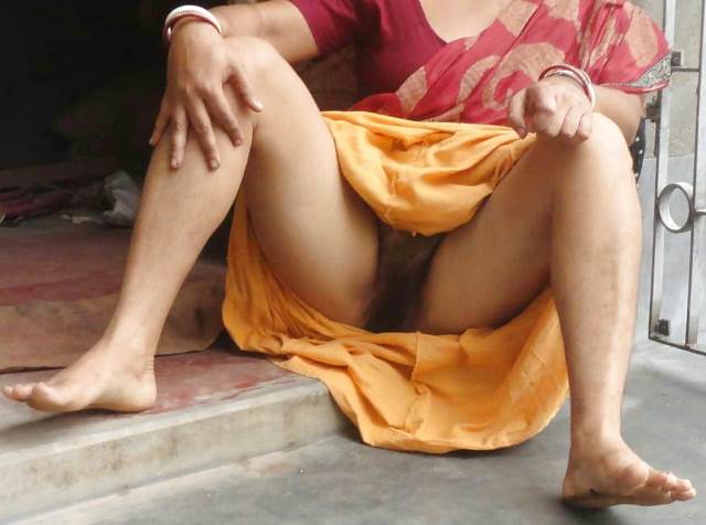 https://pub-5fcdf72a54cd4edbb03ec3edaa415a42.r2.dev/nakedleaks/sensual_photos_of_indian_women_in_private_setting/1.jpg