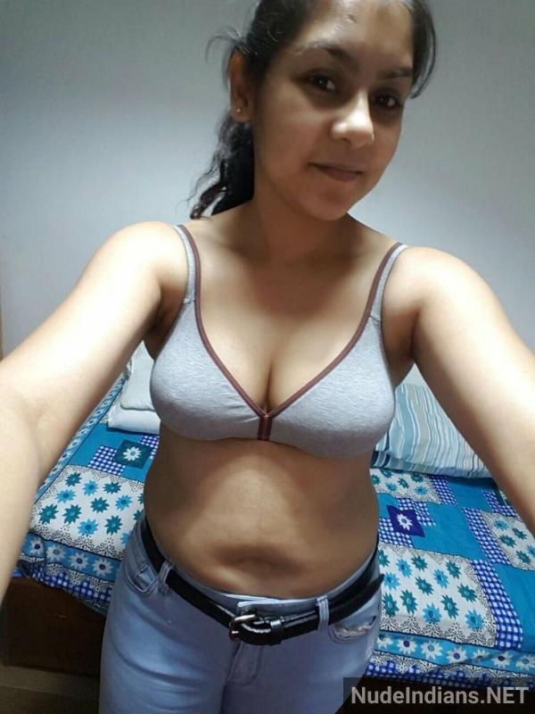 https://pub-5fcdf72a54cd4edbb03ec3edaa415a42.r2.dev/nakedleaks/sensual_photos_of_kanpur's_payal_in_lingerie_are_sizzling!/12.jpg