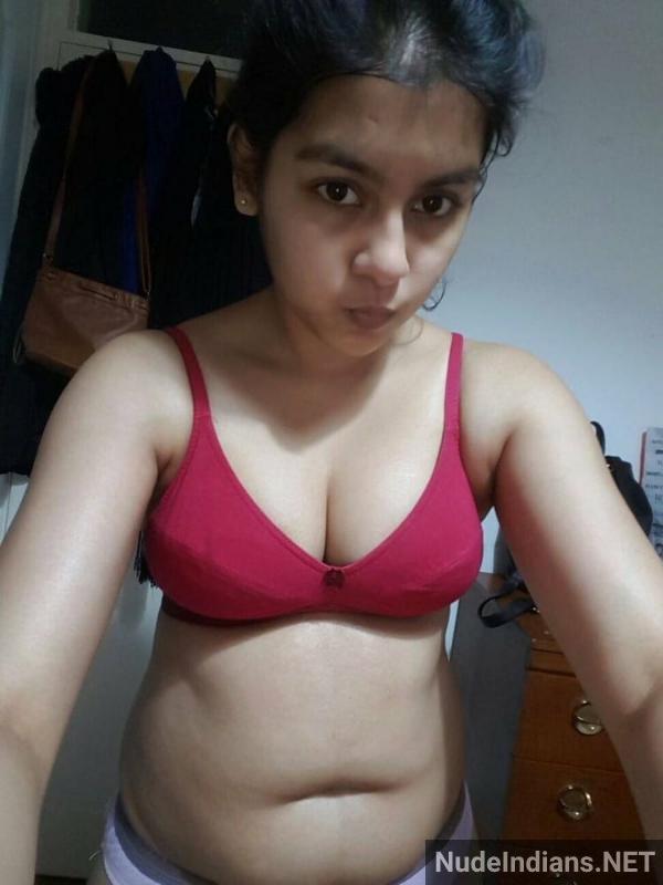 https://pub-5fcdf72a54cd4edbb03ec3edaa415a42.r2.dev/nakedleaks/sensual_photos_of_kanpur's_payal_in_lingerie_are_sizzling!/6.jpg